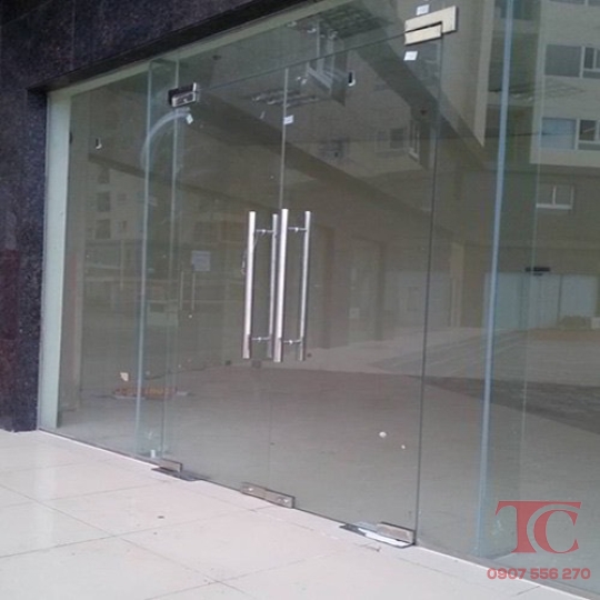 CỬA KÍNH CƯỜNG LỰC 05